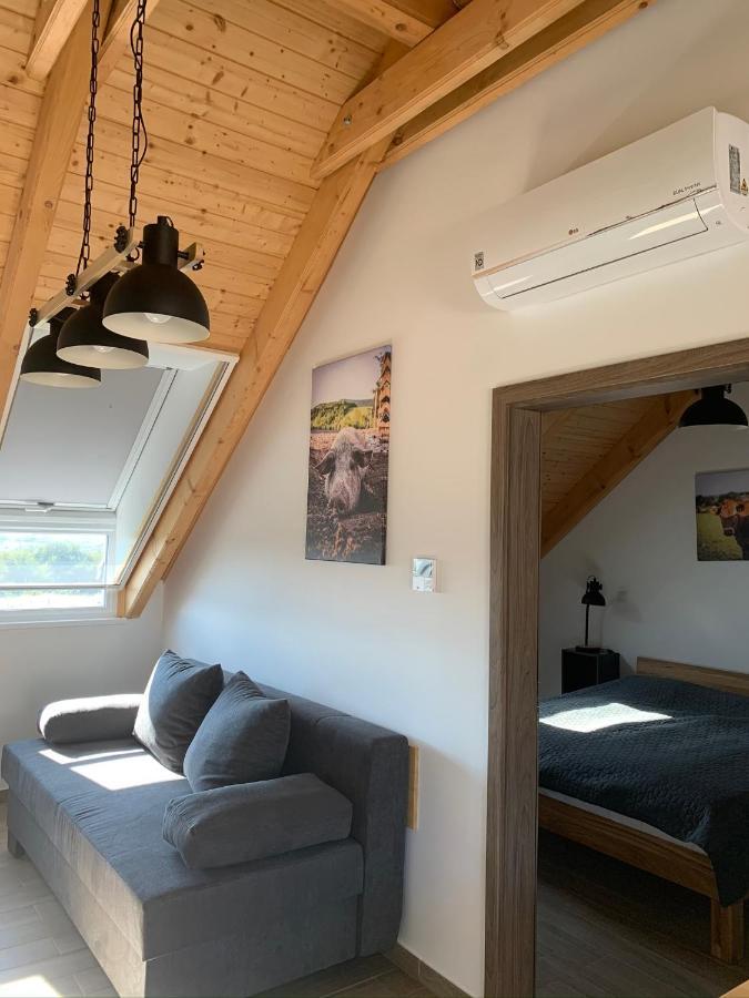 Oeregtoelgy Apartman Szar Exterior photo